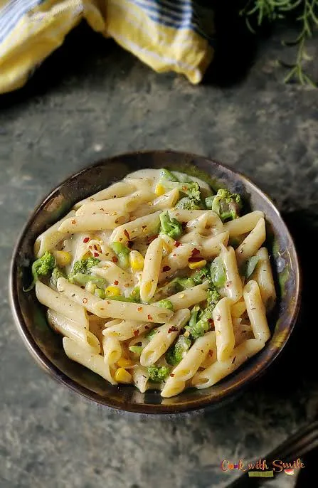 white sauce pasta