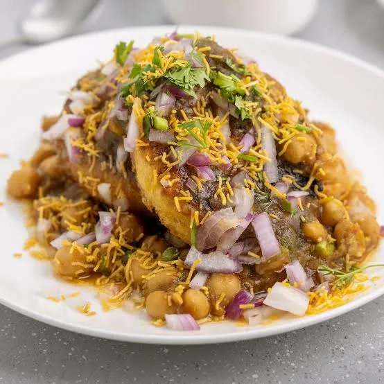 aloo tikki chaat