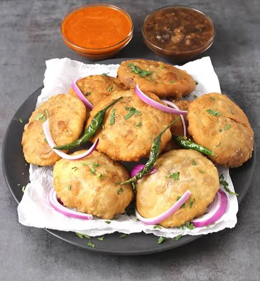 aloo payaj kachori